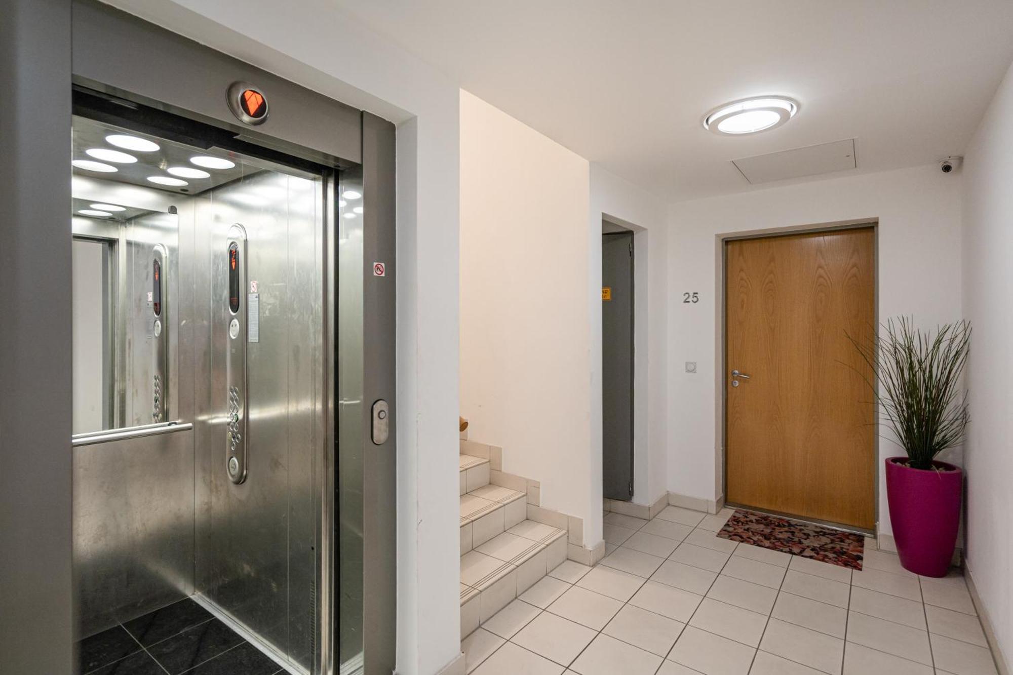 Of Serenity - 2 Bdr, Free Parking And Terrace Appartamento Budapest